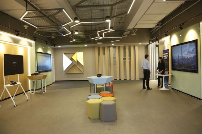 微软云技术落地闵行！“创新赋能中心”将带来改变生活的四大服务