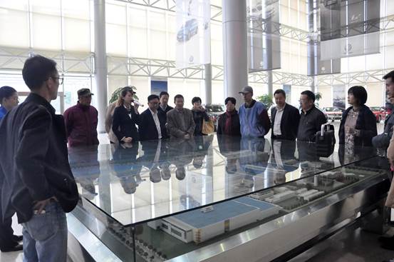 中国“智”造新篇章 上海汽车制造业的升级融合之路——民建同济大学委员会学习“十九大精神”系列活动侧记